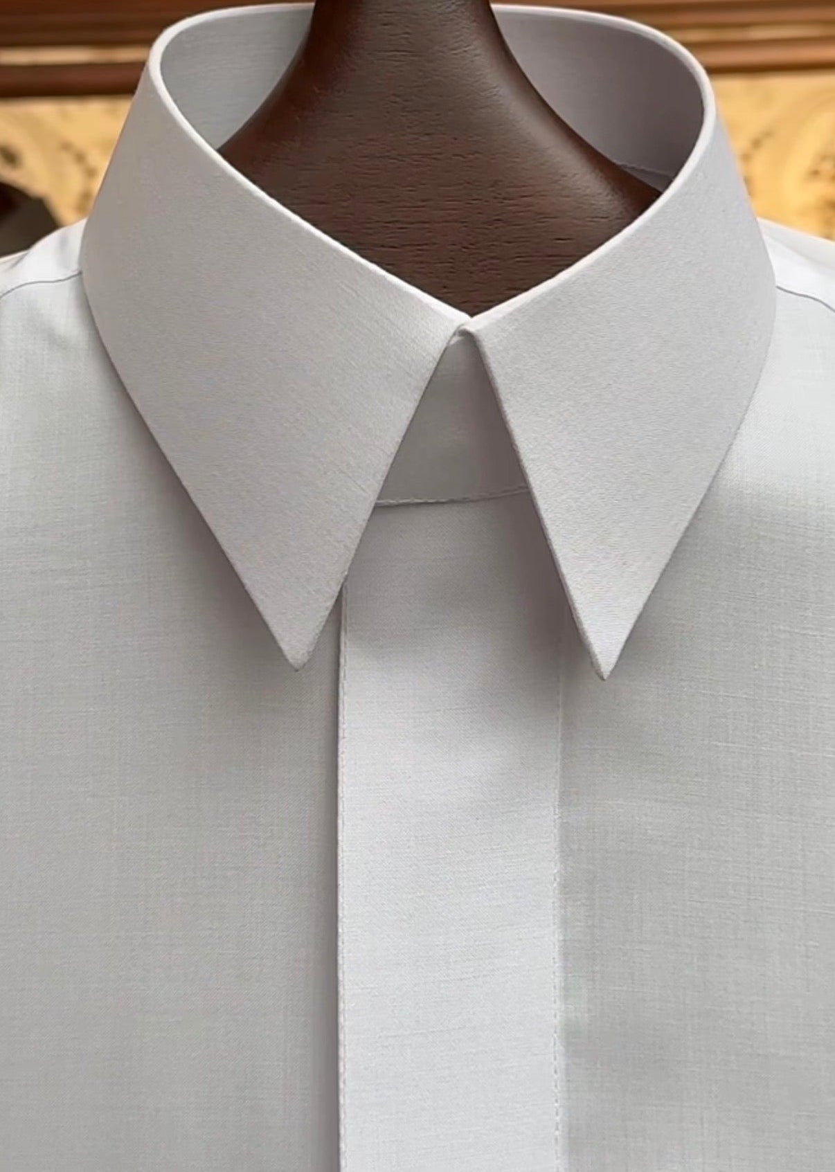 Premium White Thobe - Tailored Saudi Design